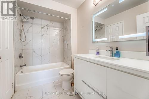 5 Debonair Street, Richmond Hill, ON - Indoor Photo Showing Bathroom