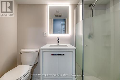 5 Debonair Street, Richmond Hill, ON - Indoor Photo Showing Bathroom