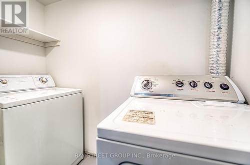 5 Debonair Street, Richmond Hill, ON - Indoor Photo Showing Laundry Room