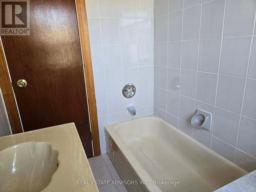 2 Ashbury Avenue, Toronto, ON - Indoor Photo Showing Bathroom