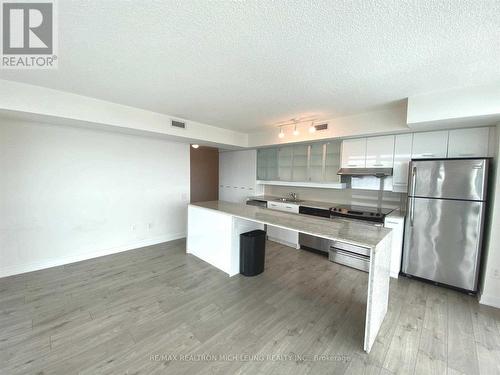 1002 - 33 Singer Court, Toronto, ON - Indoor Photo Showing Kitchen With Stainless Steel Kitchen