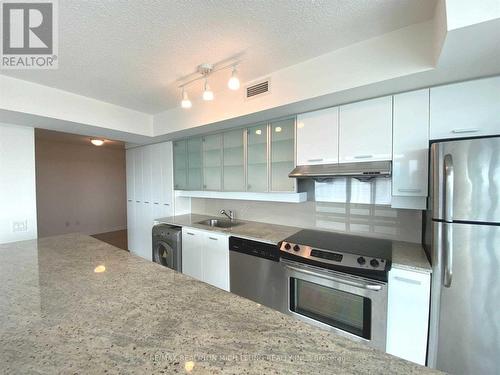 1002 - 33 Singer Court, Toronto, ON - Indoor Photo Showing Kitchen With Stainless Steel Kitchen