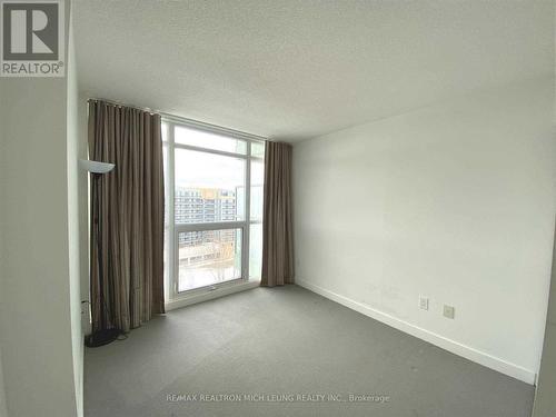 1002 - 33 Singer Court, Toronto, ON - Indoor Photo Showing Other Room