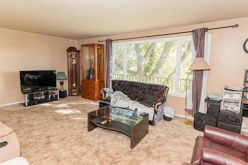 28021 17N Road, Stanley Rm, MB - Indoor Photo Showing Other Room