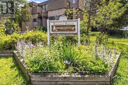 124 - 2095 Roche Court, Mississauga, ON - Outdoor