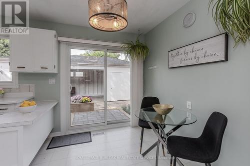 495 Rosedale Crescent, Burlington, ON - Indoor Photo Showing Dining Room