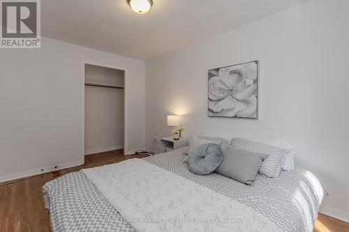 495 Rosedale Crescent, Burlington, ON - Indoor Photo Showing Bedroom