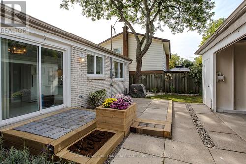 495 Rosedale Crescent, Burlington, ON - Outdoor With Exterior