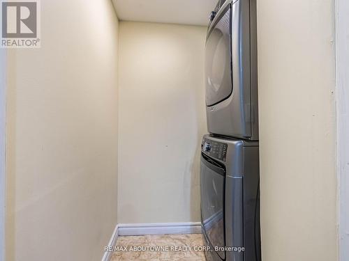 5875 Chessman Court, Mississauga, ON - Indoor Photo Showing Laundry Room