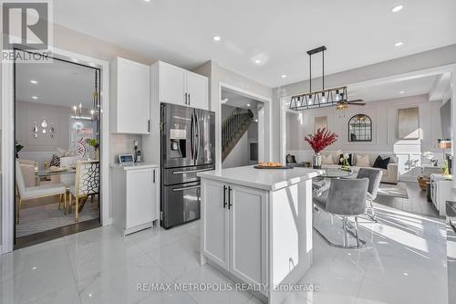 93 Truro Circle, Brampton, ON - Indoor Photo Showing Kitchen