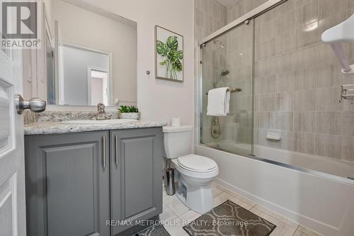 93 Truro Circle, Brampton, ON - Indoor Photo Showing Bathroom