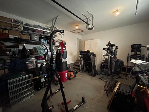 519 Hartland Avenue, Midway, BC - Indoor Photo Showing Garage