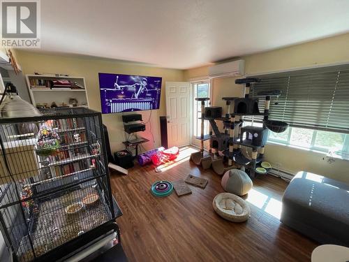 519 Hartland Avenue, Midway, BC - Indoor