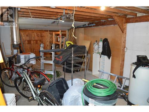 519 Hartland Avenue, Midway, BC - Indoor Photo Showing Other Room