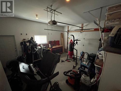 519 Hartland Avenue, Midway, BC - Indoor Photo Showing Garage