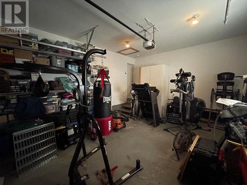 519 Hartland Avenue, Midway, BC - Indoor Photo Showing Garage