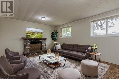 495 Rosedale Crescent, Burlington, ON - Indoor Photo Showing Living Room