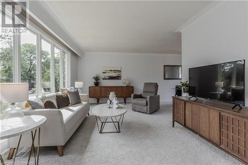 495 Rosedale Crescent, Burlington, ON - Indoor Photo Showing Living Room