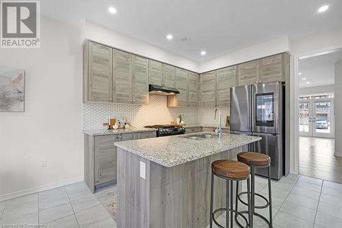 157 Cactus Crescent, Stoney Creek, ON - Indoor Photo Showing Kitchen With Double Sink With Upgraded Kitchen