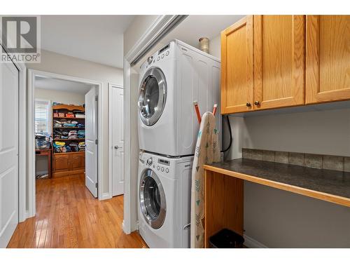 1231 10 Street Sw Unit# 38 Lot# 38, Salmon Arm, BC - Indoor Photo Showing Laundry Room