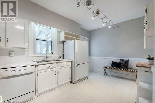 150 Avondale Street, Hamilton, ON - Indoor Photo Showing Kitchen With Double Sink