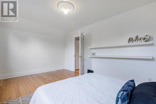 150 Avondale Street, Hamilton, ON - Indoor Photo Showing Bedroom