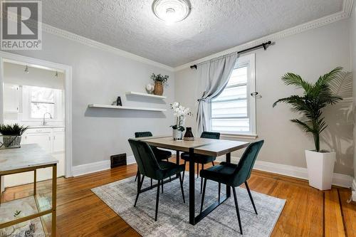 150 Avondale Street, Hamilton, ON - Indoor Photo Showing Dining Room