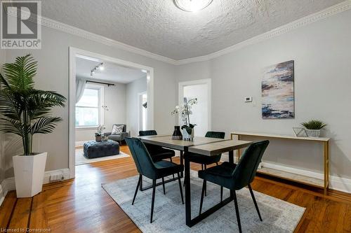 150 Avondale Street, Hamilton, ON - Indoor Photo Showing Dining Room