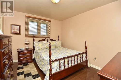 403 Ferguson Avenue N, Hamilton, ON - Indoor Photo Showing Bedroom