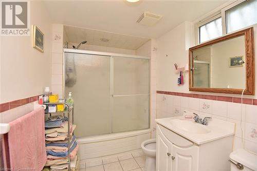 403 Ferguson Avenue N, Hamilton, ON - Indoor Photo Showing Bathroom