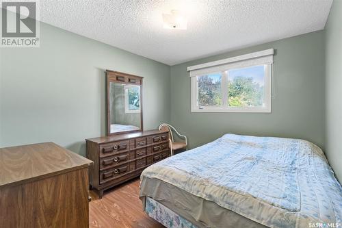 403 Hull Crescent, Saskatoon, SK - Indoor Photo Showing Bedroom