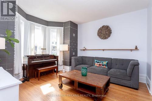 91 Scott Street, St. Thomas, ON - Indoor Photo Showing Living Room