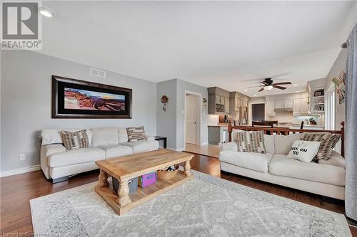 53 Rolling Acres Drive, Kitchener, ON - Indoor Photo Showing Living Room