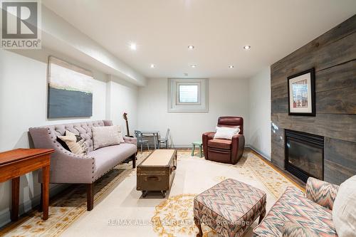 43 John Dexter Place, Markham, ON - Indoor Photo Showing Living Room With Fireplace