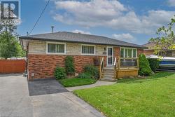 221 MACKENZIE Crescent  Caledonia, ON N3W 1A7