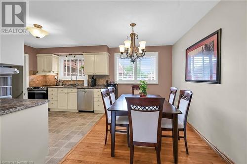 221 Mackenzie Crescent, Caledonia, ON - Indoor Photo Showing Dining Room