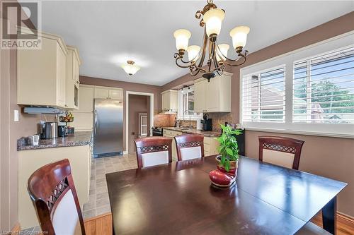 221 Mackenzie Crescent, Caledonia, ON - Indoor Photo Showing Dining Room