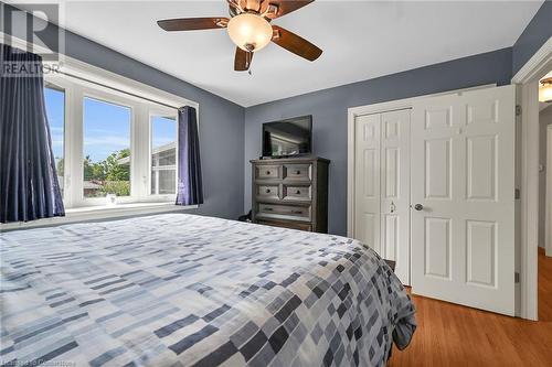 221 Mackenzie Crescent, Caledonia, ON - Indoor Photo Showing Bedroom