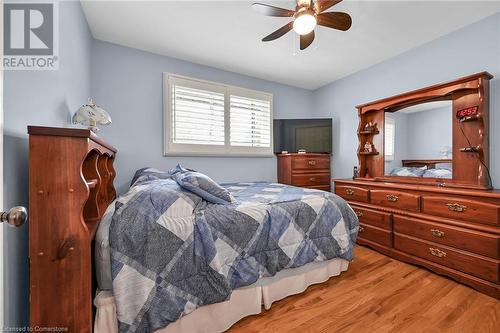 221 Mackenzie Crescent, Caledonia, ON - Indoor Photo Showing Bedroom