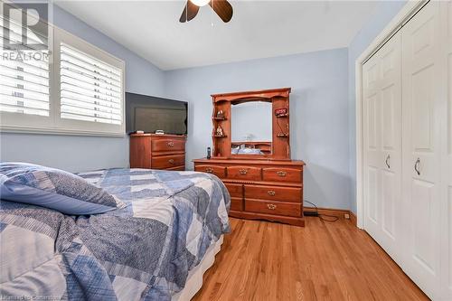 221 Mackenzie Crescent, Caledonia, ON - Indoor Photo Showing Bedroom