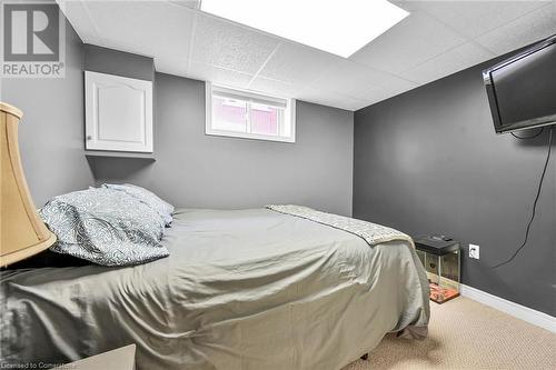 221 Mackenzie Crescent, Caledonia, ON - Indoor Photo Showing Bedroom