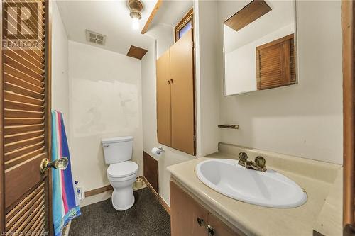 50 Golden Orchard Drive, Hamilton, ON - Indoor Photo Showing Bathroom