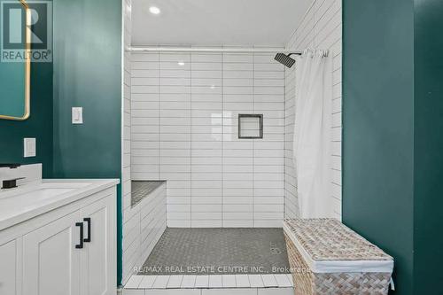 255 Gowrie Street S, Centre Wellington, ON - Indoor Photo Showing Bathroom