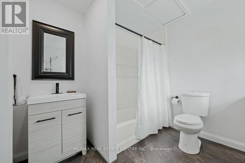 255 Gowrie Street S, Centre Wellington, ON - Indoor Photo Showing Bathroom