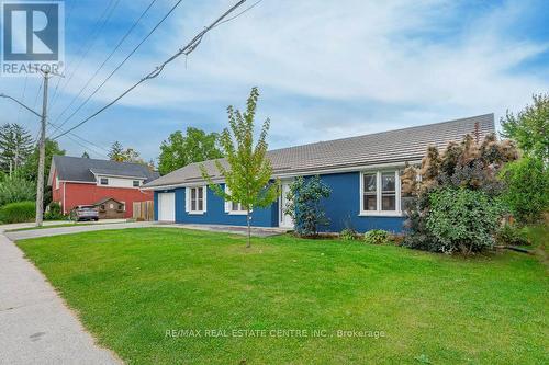 255 Gowrie Street S, Centre Wellington, ON - Outdoor