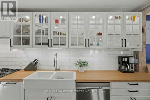 255 Gowrie Street S, Centre Wellington, ON - Indoor Photo Showing Kitchen With Double Sink