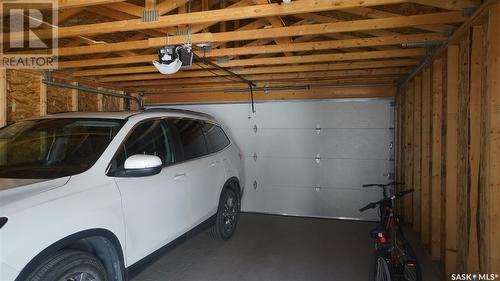 5316 Green Silverberry Drive E, Regina, SK - Indoor Photo Showing Garage