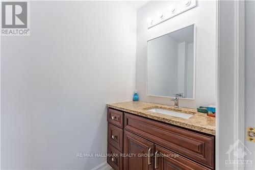 800 Old Highway 17 Road, Prescott And Russell, ON - Indoor Photo Showing Bathroom