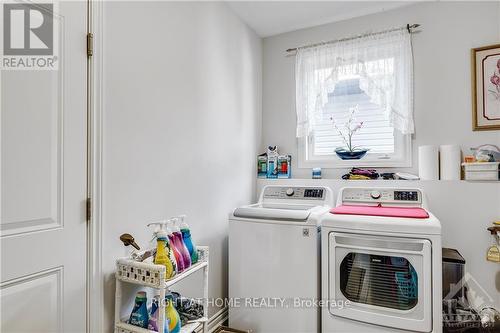 527 Albert Boyd, Ottawa, ON - Indoor Photo Showing Laundry Room