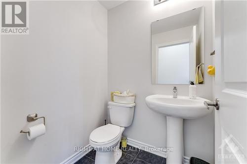 527 Albert Boyd, Ottawa, ON - Indoor Photo Showing Bathroom